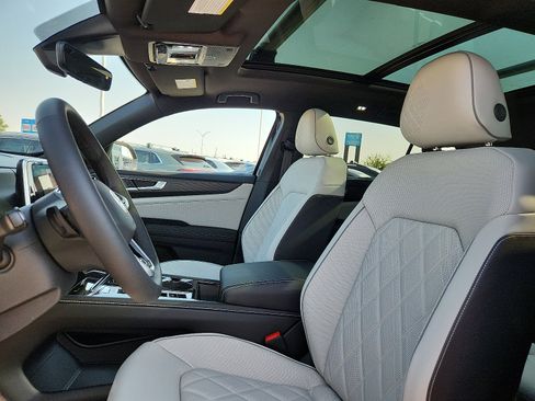 New 2026 Volkswagen Atlas Cross Sport SEL Premium R-Line image 13