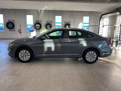 Used 2020 Volkswagen Jetta S image 9
