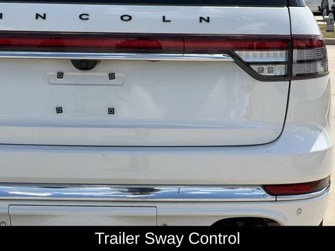 Used 2024 Lincoln Aviator Black Label w/ Dynamic Handling Package AWD/4WD image 9