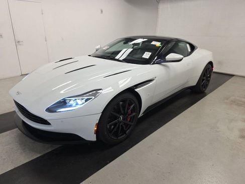 Used 2017 Aston Martin DB11 V12 image 1