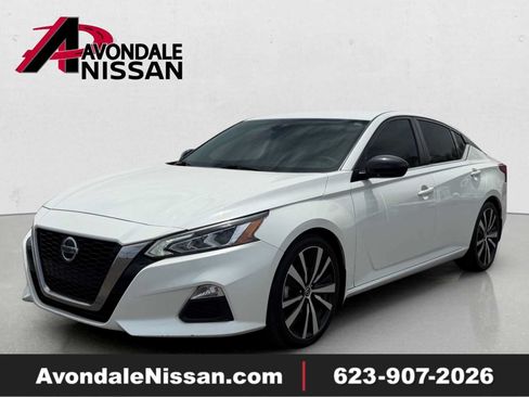 Certified 2022 Nissan Altima 2.5 SR FWD image 1