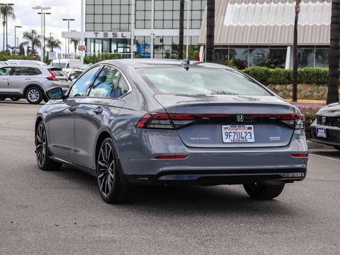 Used 2023 Honda Accord Touring image 13