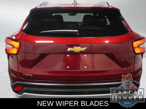 Used 2025 Chevrolet Trax LT w/ Driver Confidence Package FWD image 7