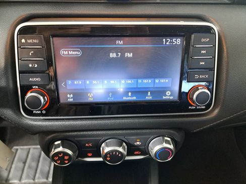 Used 2023 Nissan Versa S w/ Trunk Package image 18