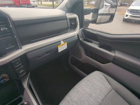 New 2026 Ford F250 XLT w/ XLT Premium Package image 18