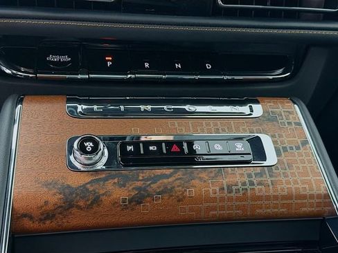 New 2026 Lincoln Aviator Black Label w/ Black Label Special Edition AWD/4WD image 17