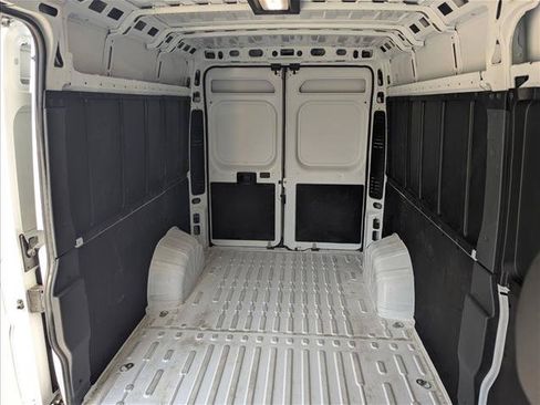 Used 2026 RAM ProMaster 2500 w/ Convenience Group FWD image 19