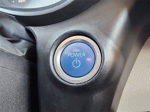 Used 2021 Toyota Sienna LE image 14