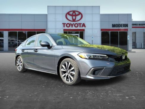 Used 2024 Honda Civic EX-L image 8
