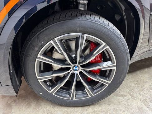 Used 2026 BMW X5 xDrive40i w/ M Sport Package AWD/4WD image 28