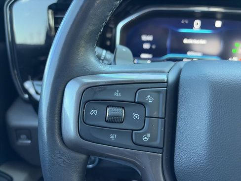 Used 2023 Chevrolet Silverado 1500 ZR2 image 17