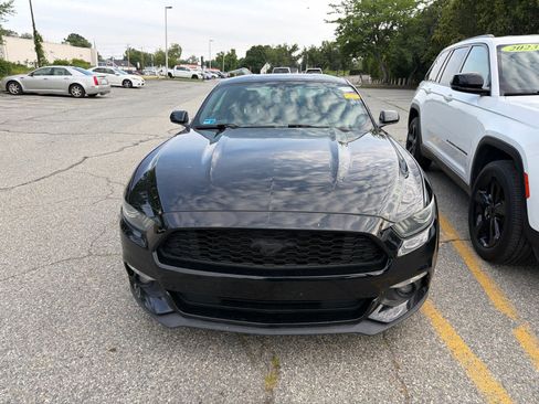 Used 2016 Ford Mustang Coupe w/ Equipment Group 051A RWD image 6