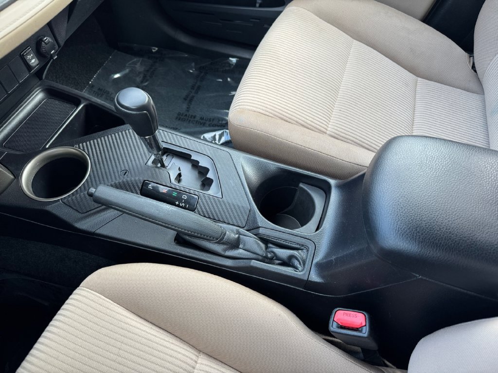 Used 2013 Toyota RAV4 LE AWD/4WD image 26
