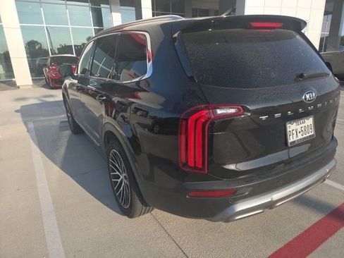 Used 2021 Kia Telluride EX w/ EX Premium Package FWD image 6