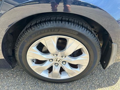 Used 2010 Honda Accord EX-L image 16