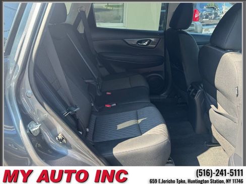 Used 2018 Nissan Rogue SV AWD/4WD image 33