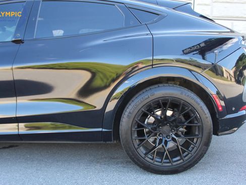 Used 2021 Ford Mustang Mach-E Premium image 12