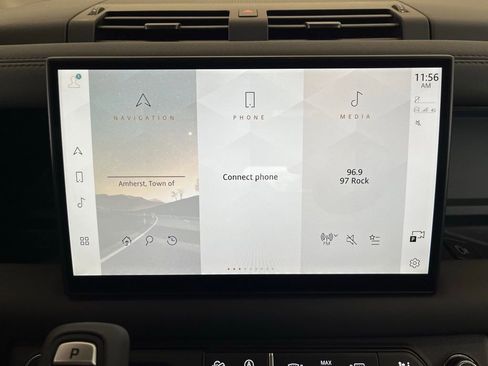 Used 2025 Land Rover Defender 110 X-Dynamic SE image 40