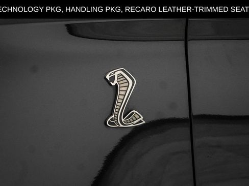 Used 2022 Ford Mustang Shelby GT500 w/ Technology Package RWD image 7