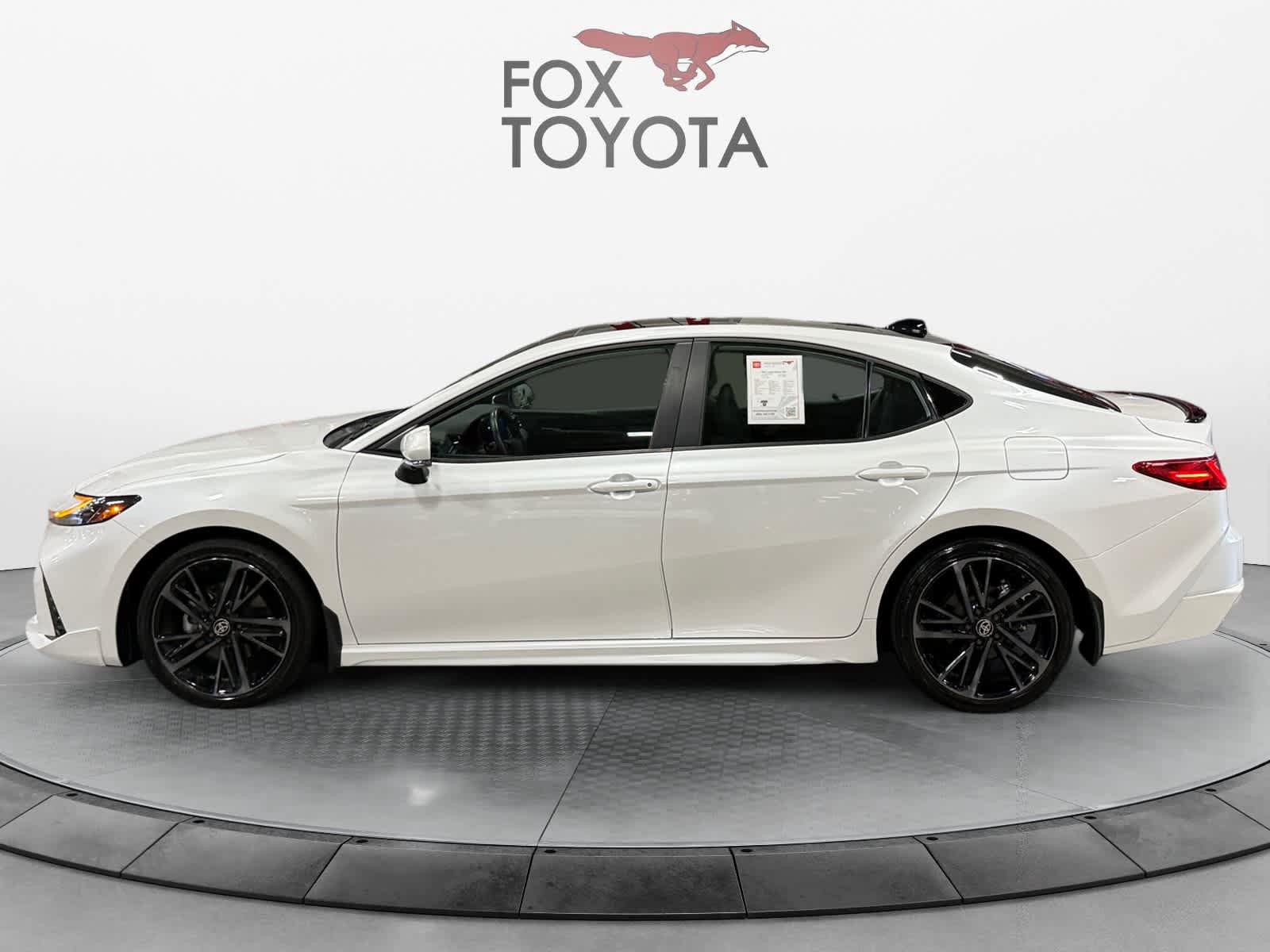 Used 2025 Toyota Camry XSE w/ Premium Plus Package FWD image 3