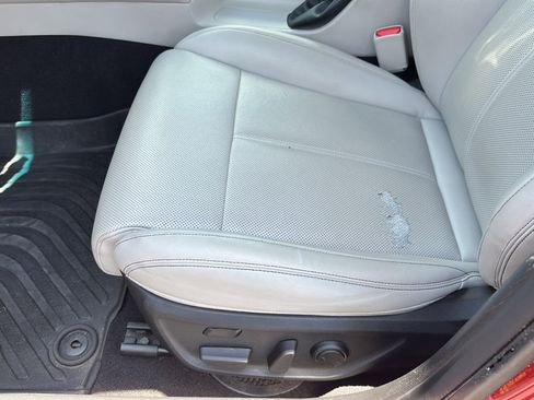 Used 2019 Genesis G70 2.0T Sport RWD image 15