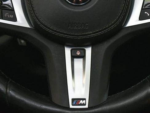 Used 2023 BMW X6 xDrive40i w/ M Sport Package image 39