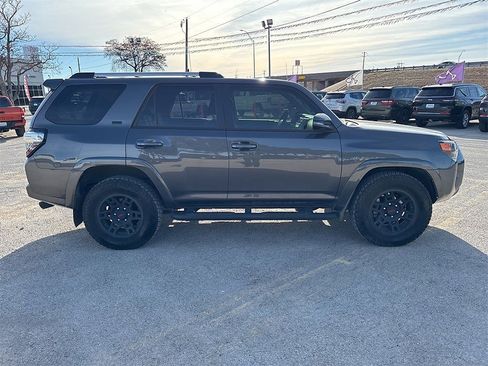 Used 2023 Toyota 4Runner SR5 Premium image 4