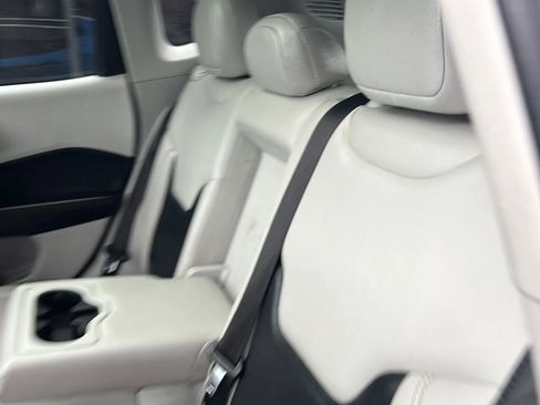 Used 2018 Jeep Compass Limited w/ Navigation Group image 34
