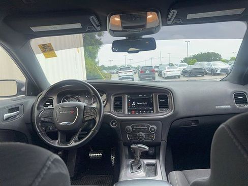 Used 2019 Dodge Charger Scat Pack RWD image 3