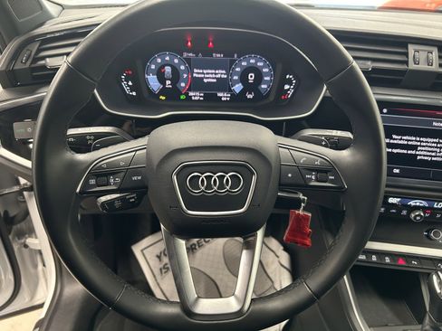 Used 2025 Audi Q3 2.0T Premium image 20