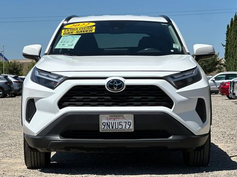 Used 2022 Toyota RAV4 XLE FWD image 9