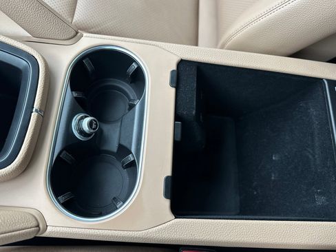 Used 2023 Porsche Cayenne Base image 33