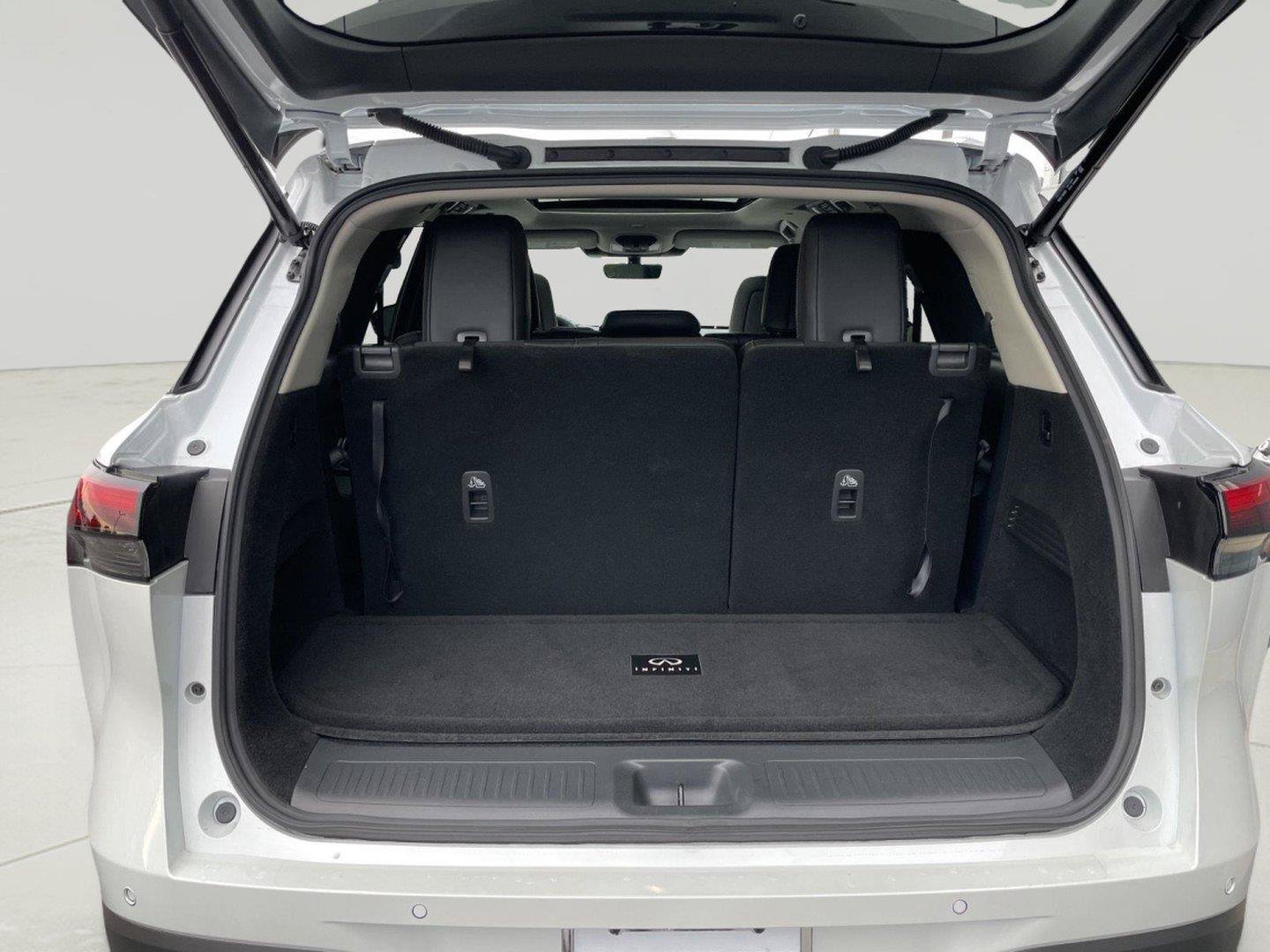 Used 2026 INFINITI QX60 Luxe w/ Cargo Package AWD/4WD image 9