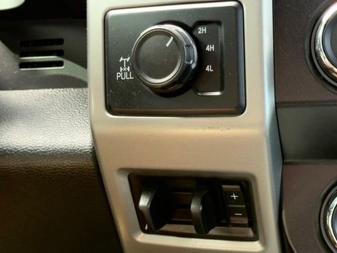 Used 2021 Ford F250 Lariat w/ Chrome Package AWD/4WD image 22