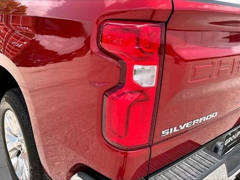 Used 2022 Chevrolet Silverado 1500 LTZ w/ LTZ Convenience Package II RWD image 29