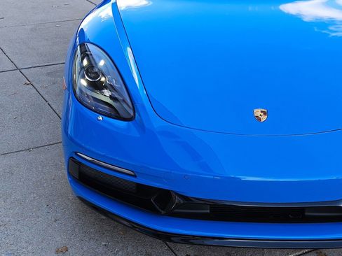 Used 2025 Porsche 718 Cayman image 11