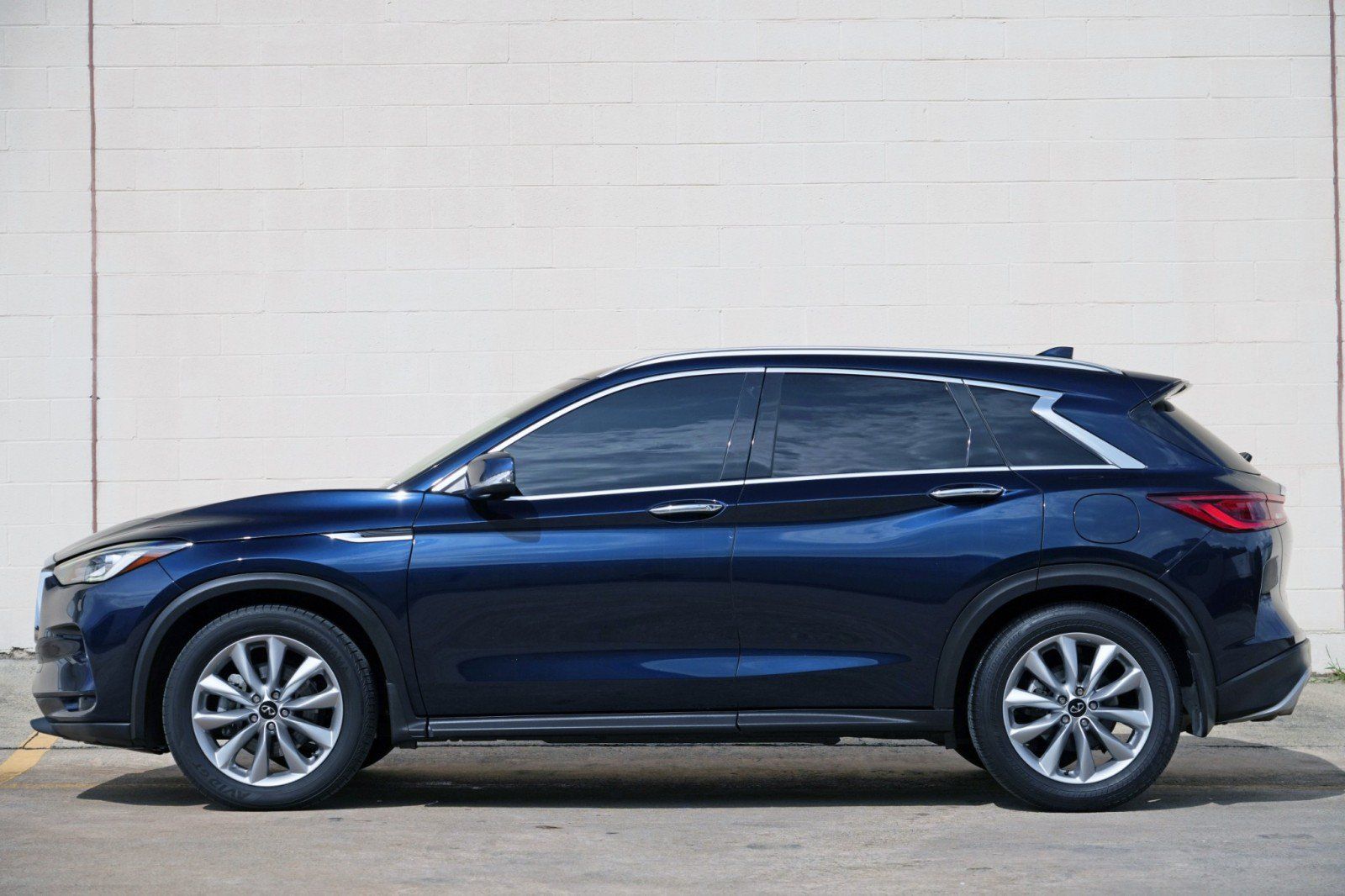 Used 2022 INFINITI QX50 Luxe FWD image 8