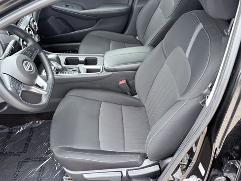 Used 2025 Nissan Sentra SV w/ Trunk Package FWD image 19