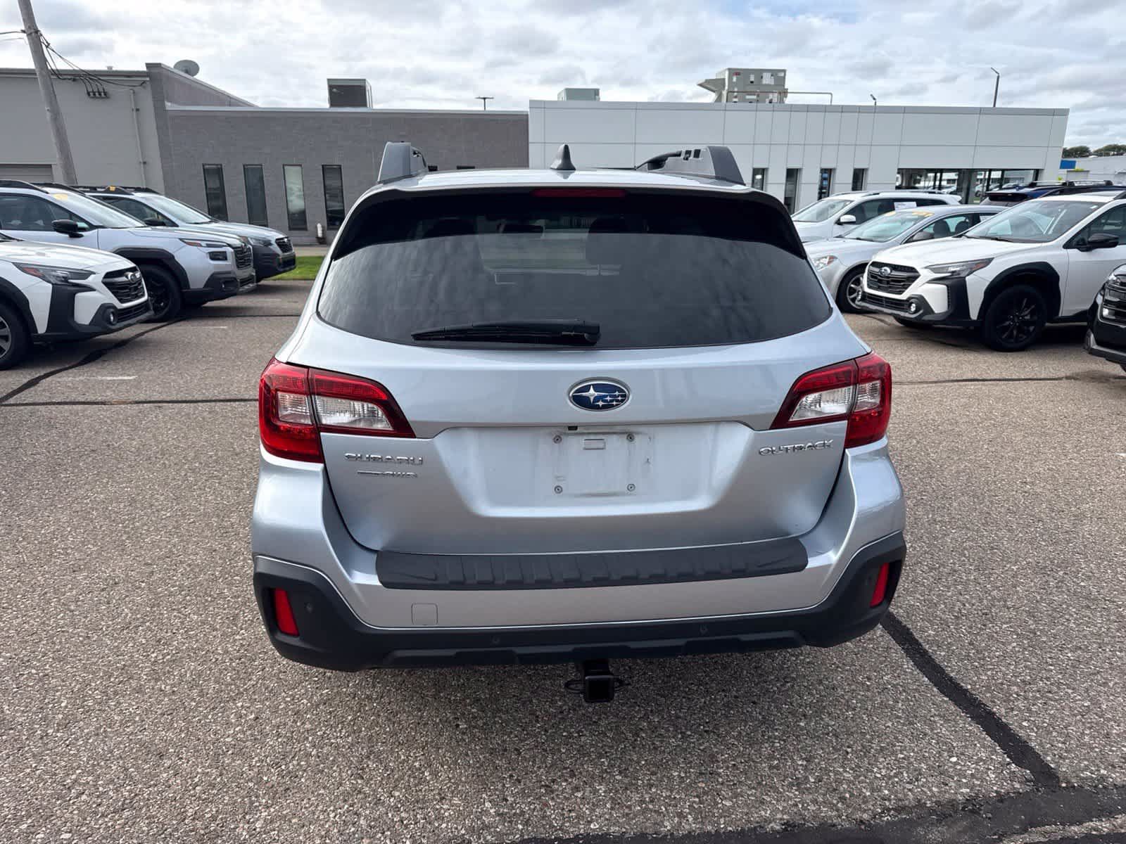 Used 2018 Subaru Outback 2.5i Limited AWD/4WD image 13