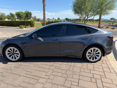 Used 2022 Tesla Model 3 Standard Range RWD image 5