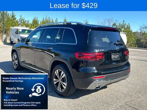 Used 2025 Mercedes-Benz GLB 250 4MATIC image 9