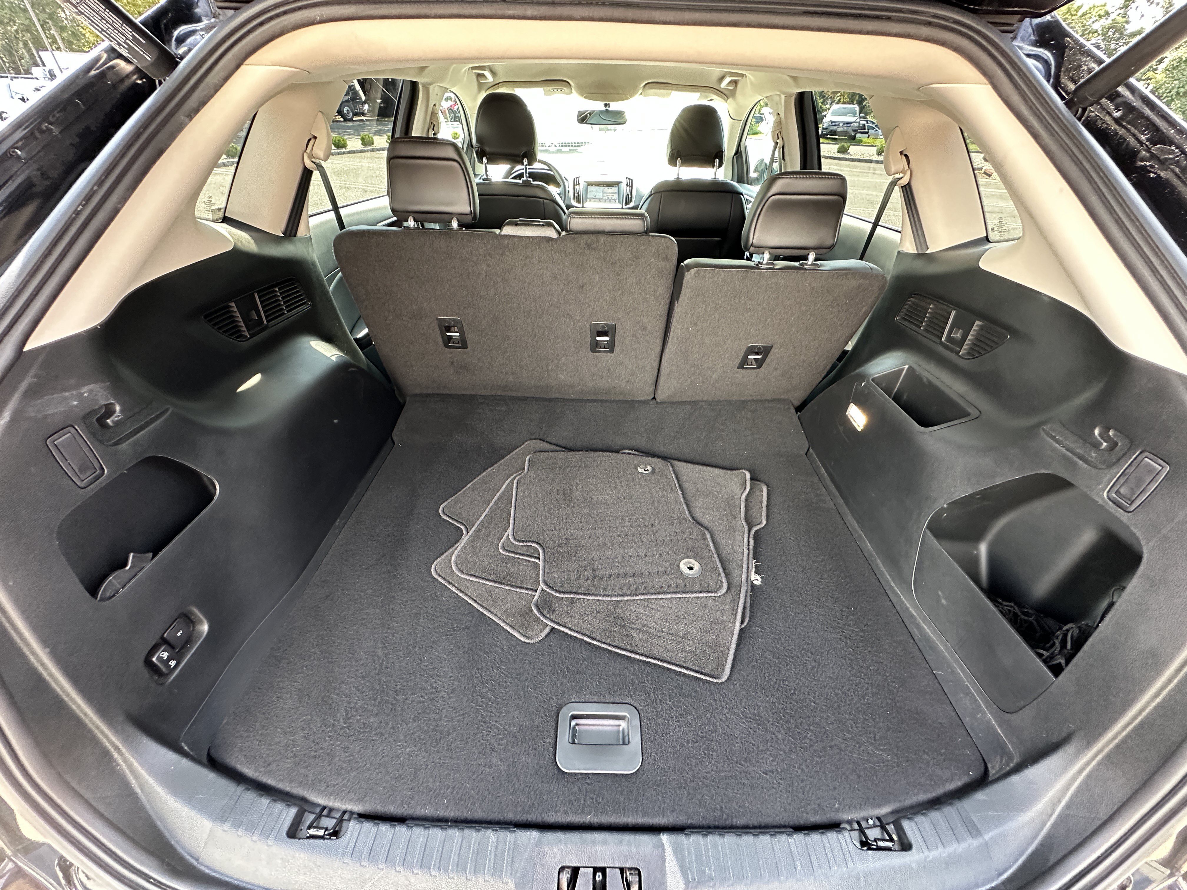 Used 2018 Ford Edge SEL w/ Equipment Group 201A AWD/4WD image 29