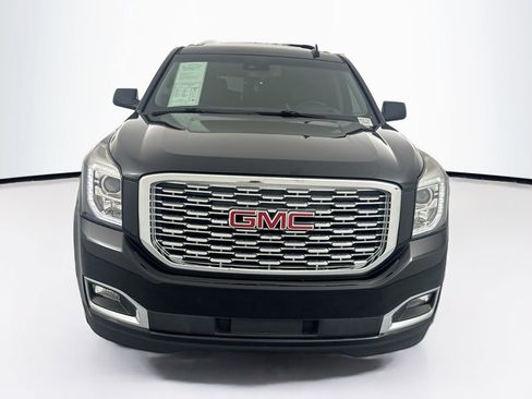 Used 2019 GMC Yukon Denali image 2