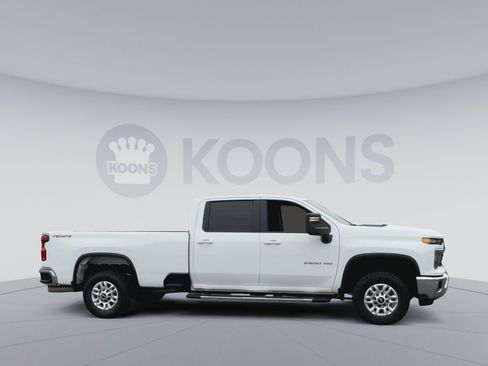 Used 2025 Chevrolet Silverado 2500 LT w/ Convenience Package image 7