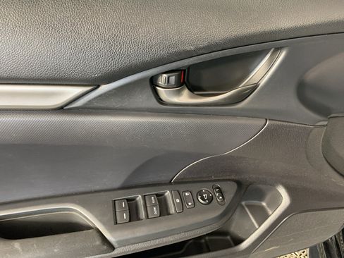 Used 2019 Honda Civic Sport image 14