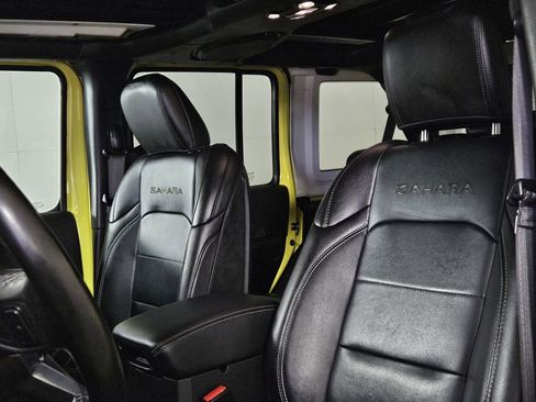 Used 2023 Jeep Wrangler Unlimited Sahara w/ Cold Weather Group image 24