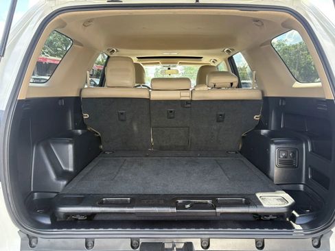 Used 2011 Toyota 4Runner SR5 w/ Convenience Pkg RWD image 13
