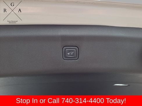 Used 2023 Buick Enclave Essence w/ Experience Buick Package AWD/4WD image 16