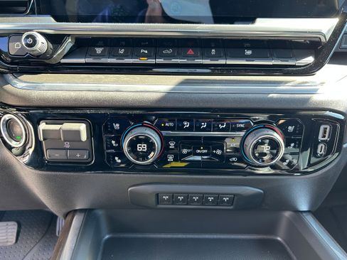 Used 2026 Chevrolet Silverado 3500 High Country w/ Technology Package image 26