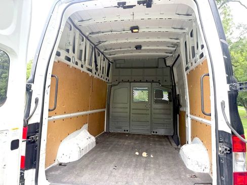 Used 2012 Nissan NV 2500 SV w/ Technology Pkg RWD image 32